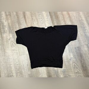 Zenana Outfitters Black Short Sleeve Top